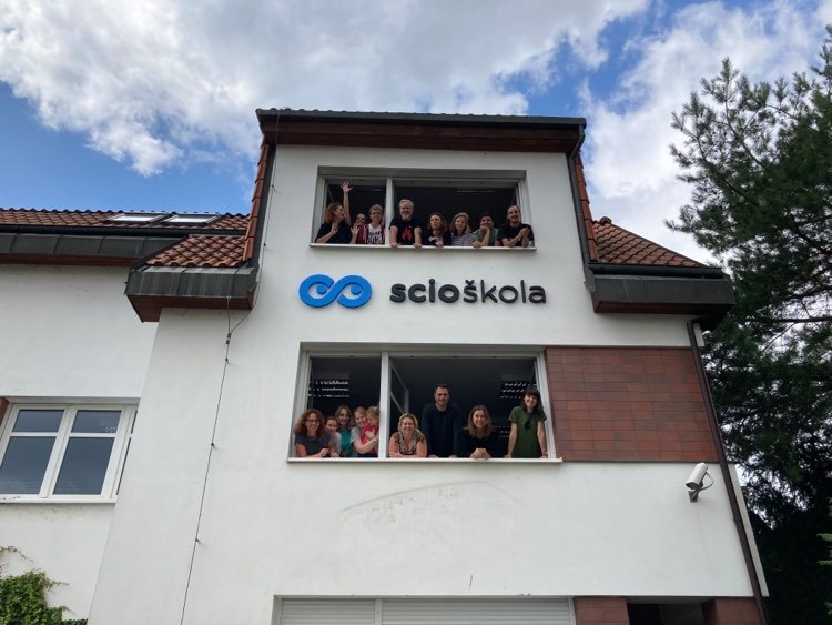 239563438 1653650981498279 2820981502845458764 N